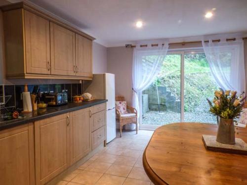 Dapur atau dapur kecil di Teifi House