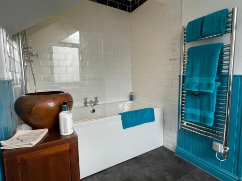 Et badeværelse på Ivythwaite Lodge Guest House