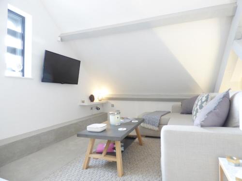 1 Chapel Place – Photos 3