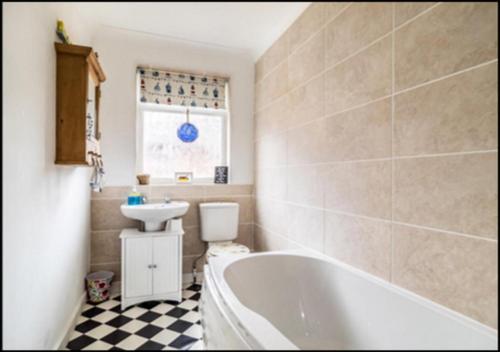 Gallery image of 4 Bedroom Fisherman's Cottage in Norfolk in Cromer