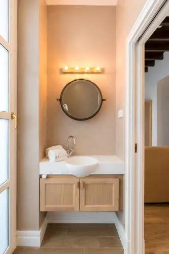 Honest Sevilla Apartments photo 13
