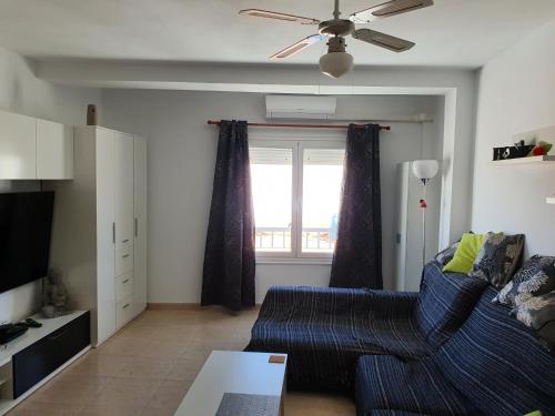 Posezení v ubytování Immaculate 1-Bed Apartment in Corralejo