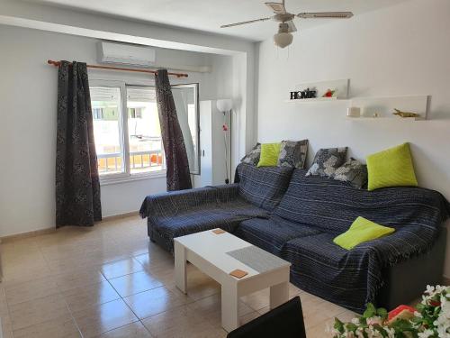 Posezení v ubytování Immaculate 1-Bed Apartment in Corralejo