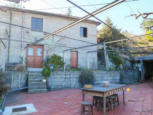 Το κτήριο όπου στεγάζεται  η παραθεριστική κατοικία