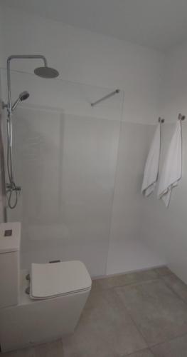 Ένα μπάνιο στο Hostal Noray