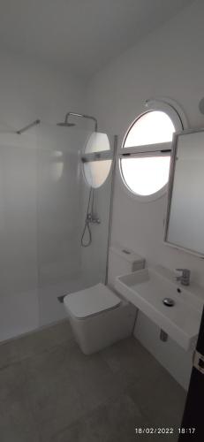 Ένα μπάνιο στο Hostal Noray