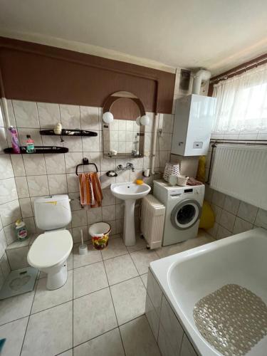 Bilik mandi di Apartament