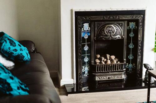 Turves Place, 3 Bedroom property/near MCR Airport
