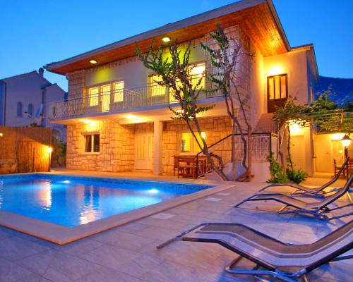 Fancy Holiday Home Igor-Kosta