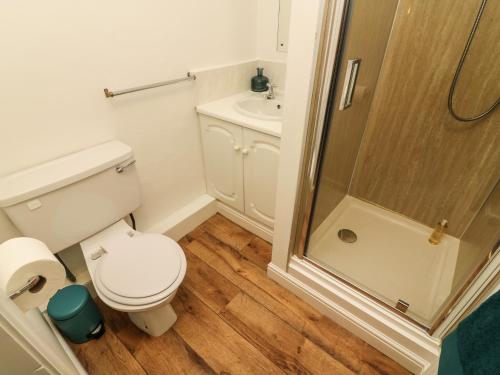 Un baño de Whitefriars Lodge