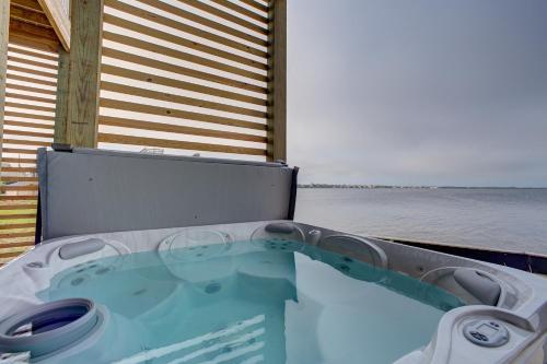 Gallery image of Liquid Sky 98 in Frisco