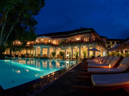 Swimmingpoolen hos eller tæt på Mahaweli Reach Hotel