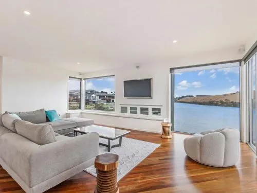 River Reveal picture