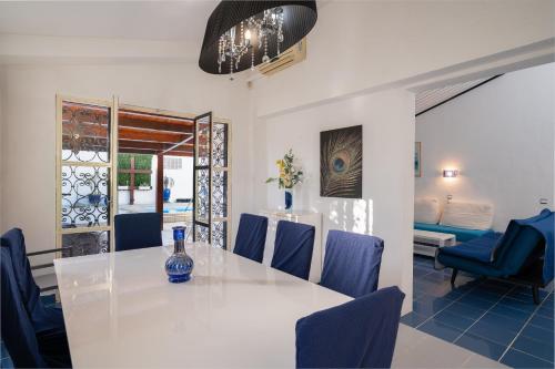 Villa Vitry by Intiholidays