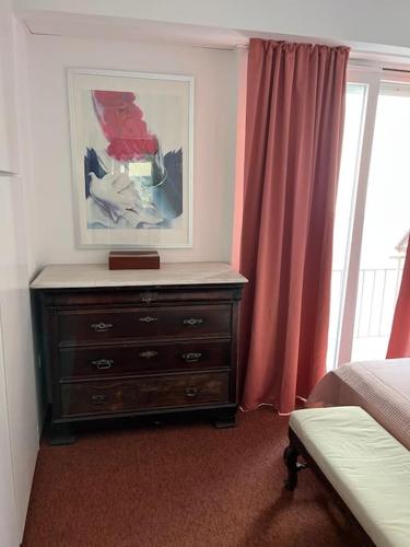 So Athens - Luminous duplex apt in Plaka, Acropolis views