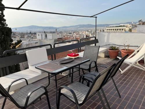 So Athens - Luminous duplex apt in Plaka, Acropolis views