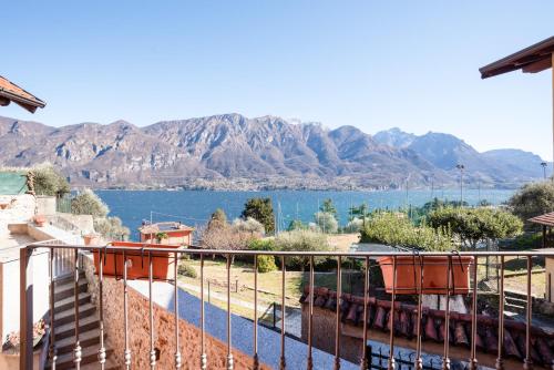 Limonta Lake View Apartment with Private Parking