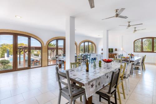 Casa Rosalia by Aguilarent