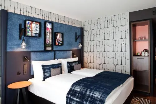 Hotel Indigo Berlin - East Side Gallery by IHG photo 3