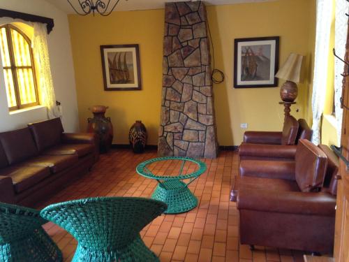 Ruang duduk di Huanchaco Hostal