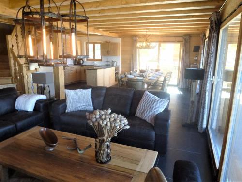 Adele SKI IN & SKI OUT chalet 10 pers – Photos 2
