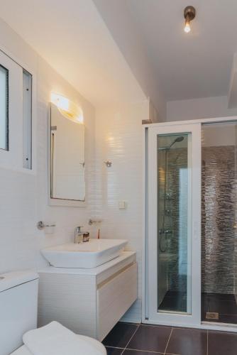 Ένα μπάνιο στο Vithos Seaside Aparthotel