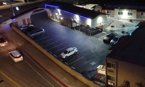 New American Inn & Suites – Photos 2
