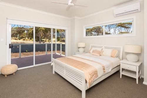 Voodi või voodid majutusasutuse ARIA Emu Bay Seaside KI@43 toas