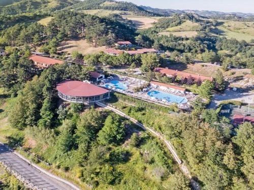 Bazén v ubytování Apartment in Palazzuolo Sul Senio nebo v jeho okolí