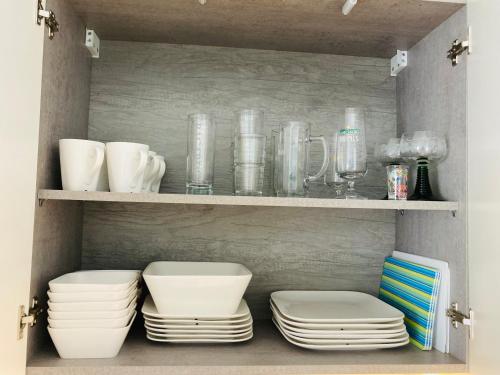 Fotografie z fotogalerie ubytování Living at Saarpartments -AdultsOnly- 2 Bedrooms, Kitchen - Business & Holiday Apartments for Long- and Short term Stay, 3 min to Train Station, Secure E-Bike Parking! v destinaci Saarbrücken