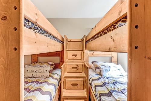 Ένα ή περισσότερα κρεβάτια σε δωμάτιο στο Aspen Lodge