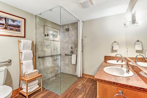 Ένα μπάνιο στο Aspen Lodge