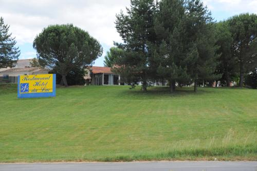 Photo de la galerie de l'établissement Hôtel Restaurant du Lac, à Graulhet
