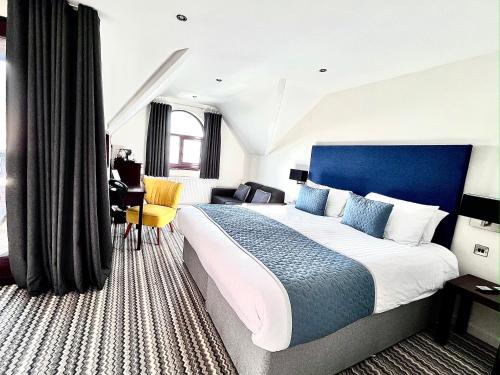 Кровать или кровати в номере Mode Hotel St Annes
