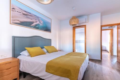 Postel nebo postele na pokoji v ubytování VILLA CAYETANA