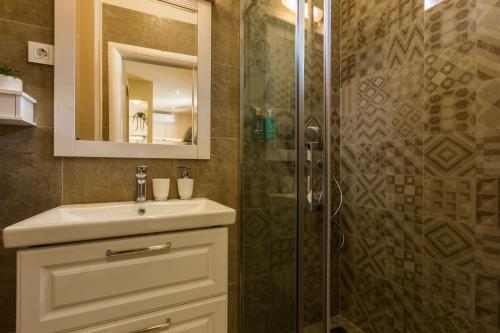 Angie Central Rooms