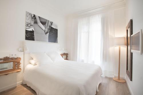 Casanova Charm 4BDR Apartment