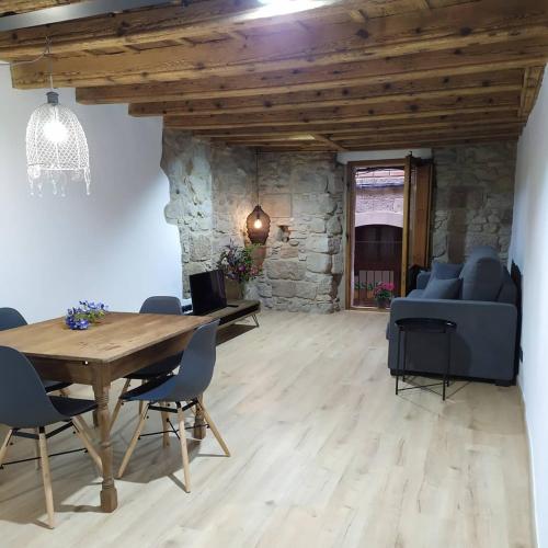 Ca la Francisqueta, La tina i el Deso Apartament Solsona i ...