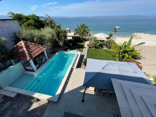Villa Maris- beachfront villa with exclusive pool