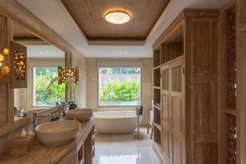 Salle de bains dans l'établissement Weda Cita Resort and Spa by Mahaputra