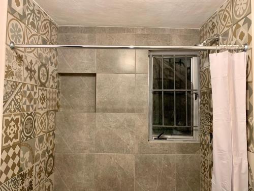 Un baño de Océano Studios