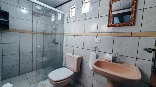 Uma casa de banho em Pousada do Alemão