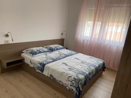 Postel nebo postele na pokoji v ubytování Holiday apartment in Punat with loggia, air conditioning, WiFi, washing machine 4534-1