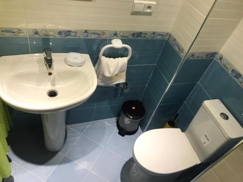 Ένα μπάνιο στο APARTAMENTOS ALBATROS