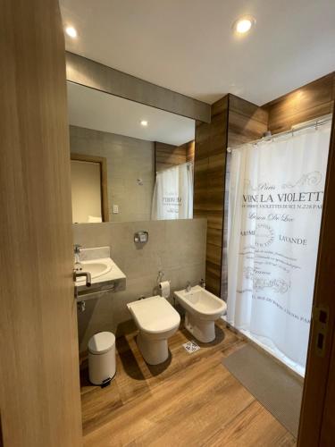 Koupelna v ubytování Edificio el Arbol piso 3