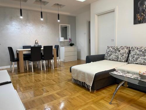 Prostor za sedenje u objektu Apartman MDB