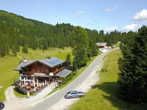 Letecký snímek ubytování Edelweißhütte