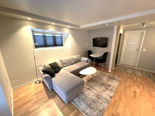 Uma área de estar em Daltind - Modern apartment with free parking
