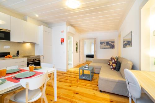 WHome Intendente Modern 1-Bed with Lift in Top Notch Location