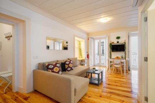 WHome Intendente Modern 1-Bed with Lift in Top Notch Location